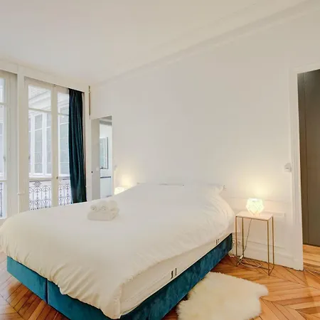 Le Luxe A La Parisienne ! * Paris